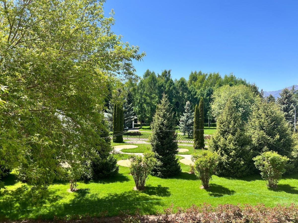 Радуга Иссык-Куль Aparthotel Chon-Sary-Oy Exterior foto